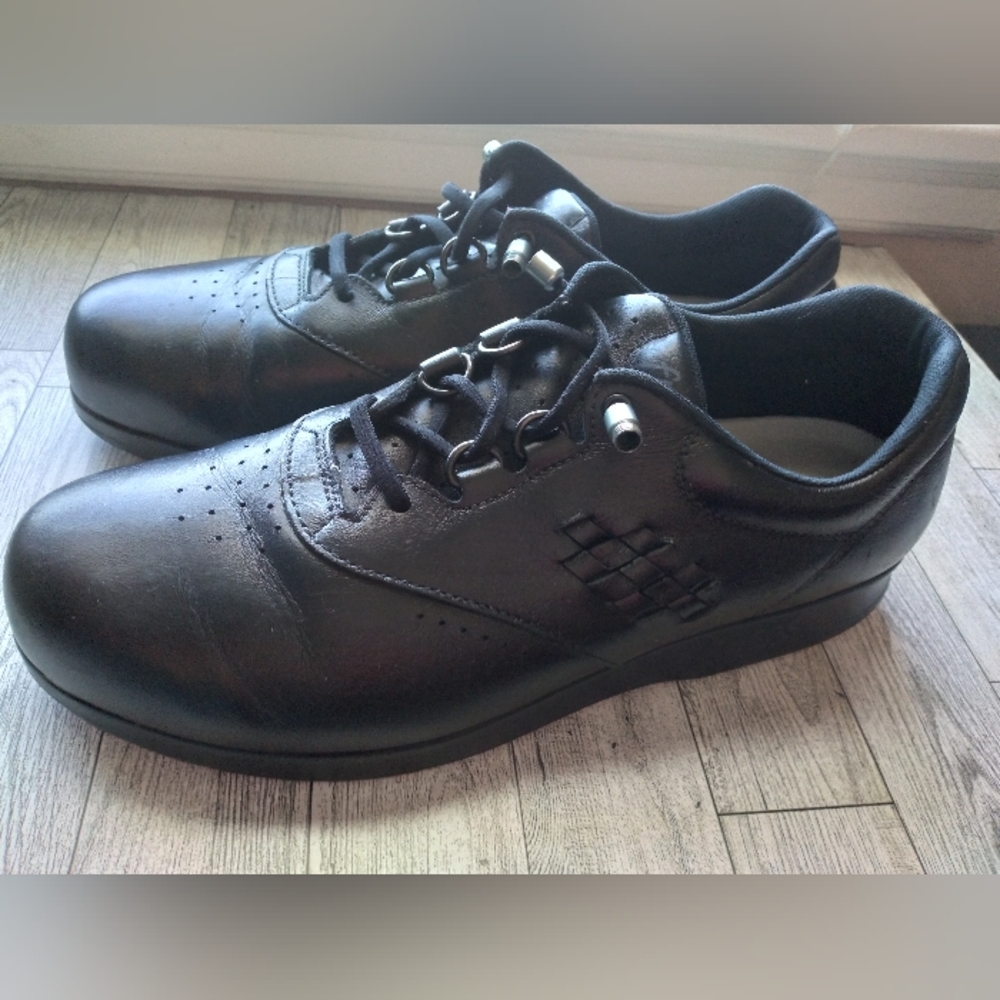 Free Time SAS orthopedic shoes size 9.5